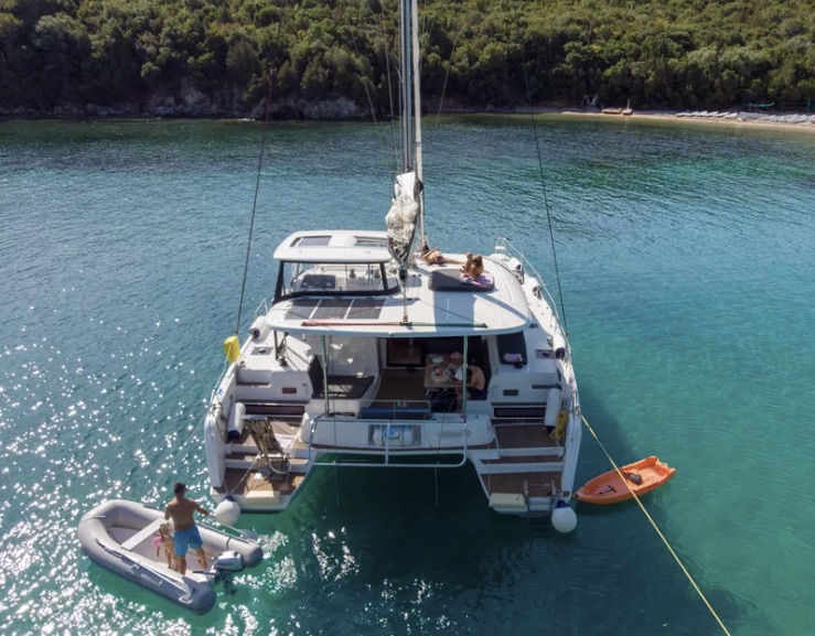 2018 Lagoon 42 for sale (photo 3)