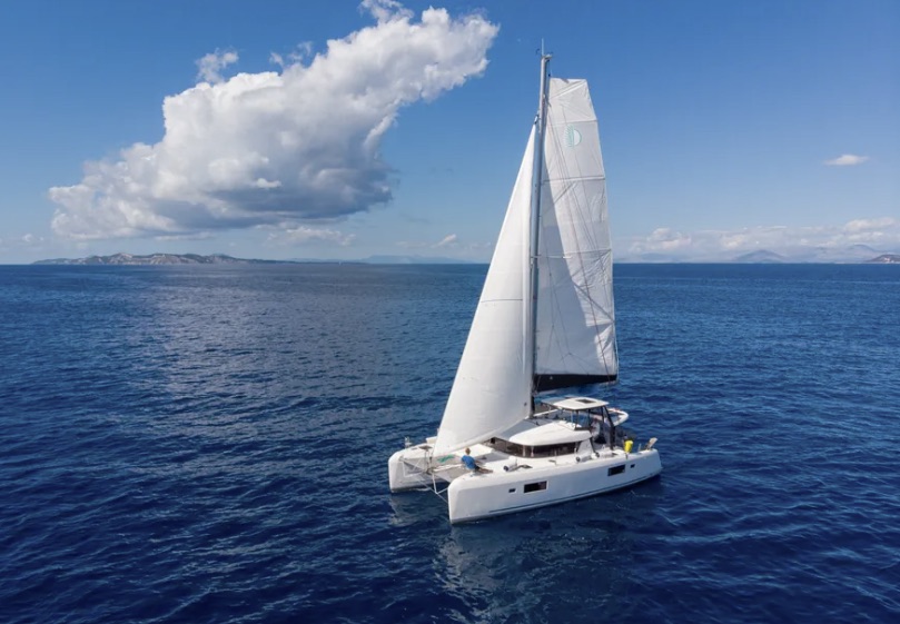 2018 Lagoon 42 for sale (photo 4)