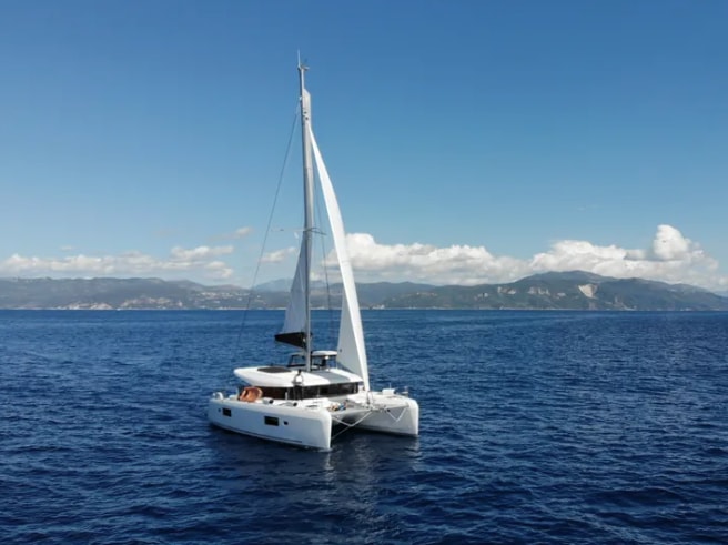 2018 Lagoon 42 for sale (photo 5)