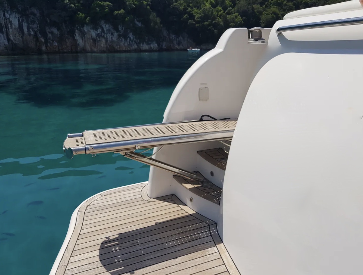 2010 Majesty Yachts 66 Flybridge à vendre (photo 5)