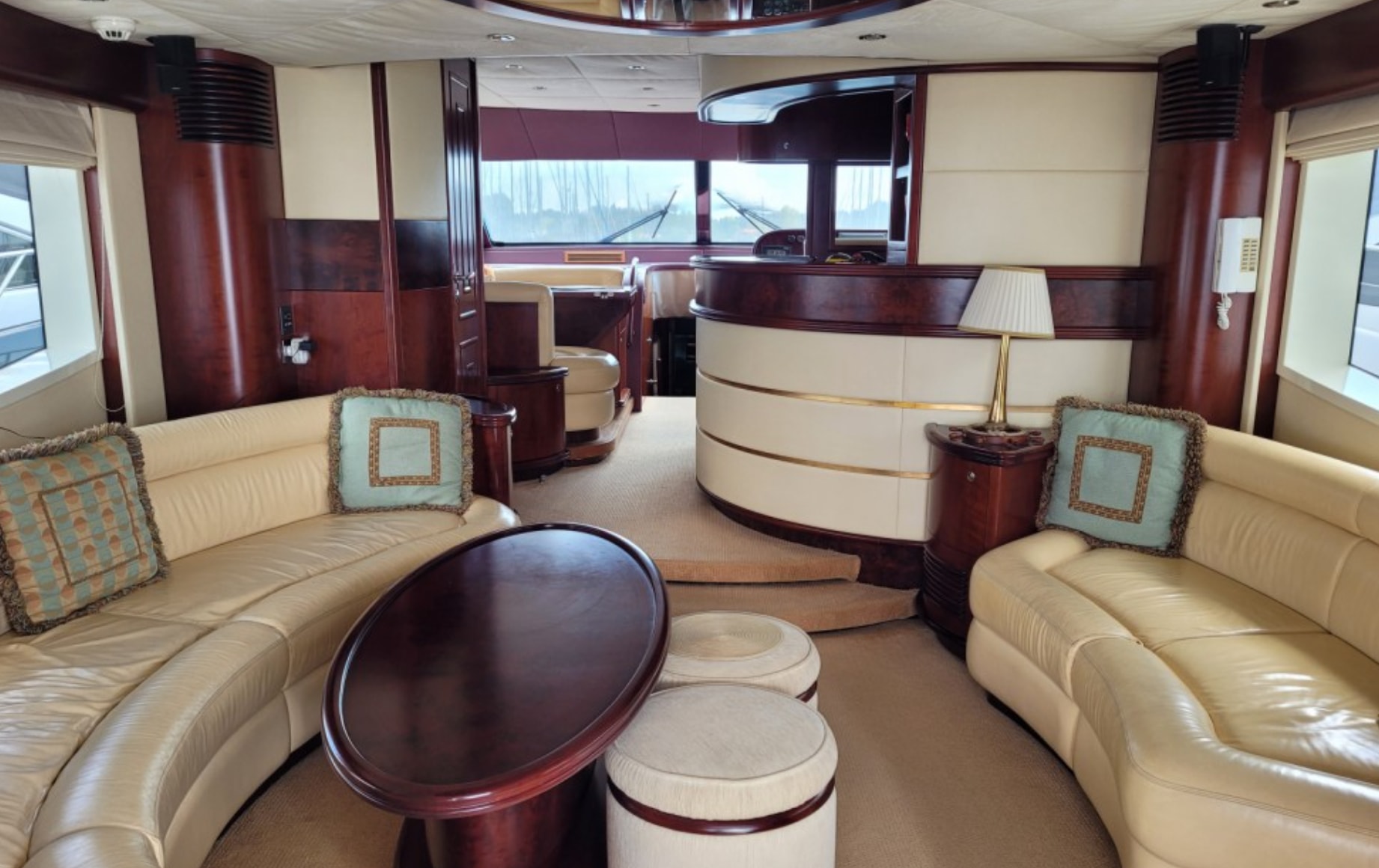 2010 Majesty Yachts 66 Flybridge à vendre (photo 13)