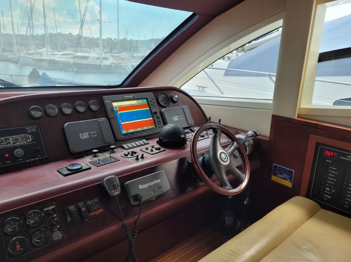 2010 Majesty Yachts 66 Flybridge à vendre (photo 16)