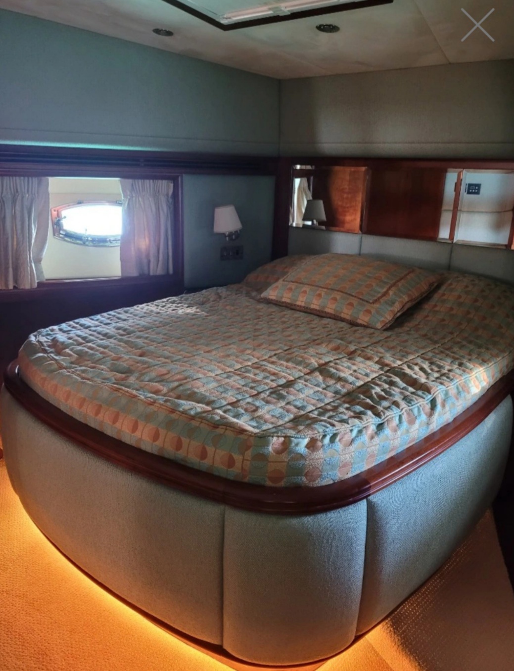 2010 Majesty Yachts 66 Flybridge à vendre (photo 18)