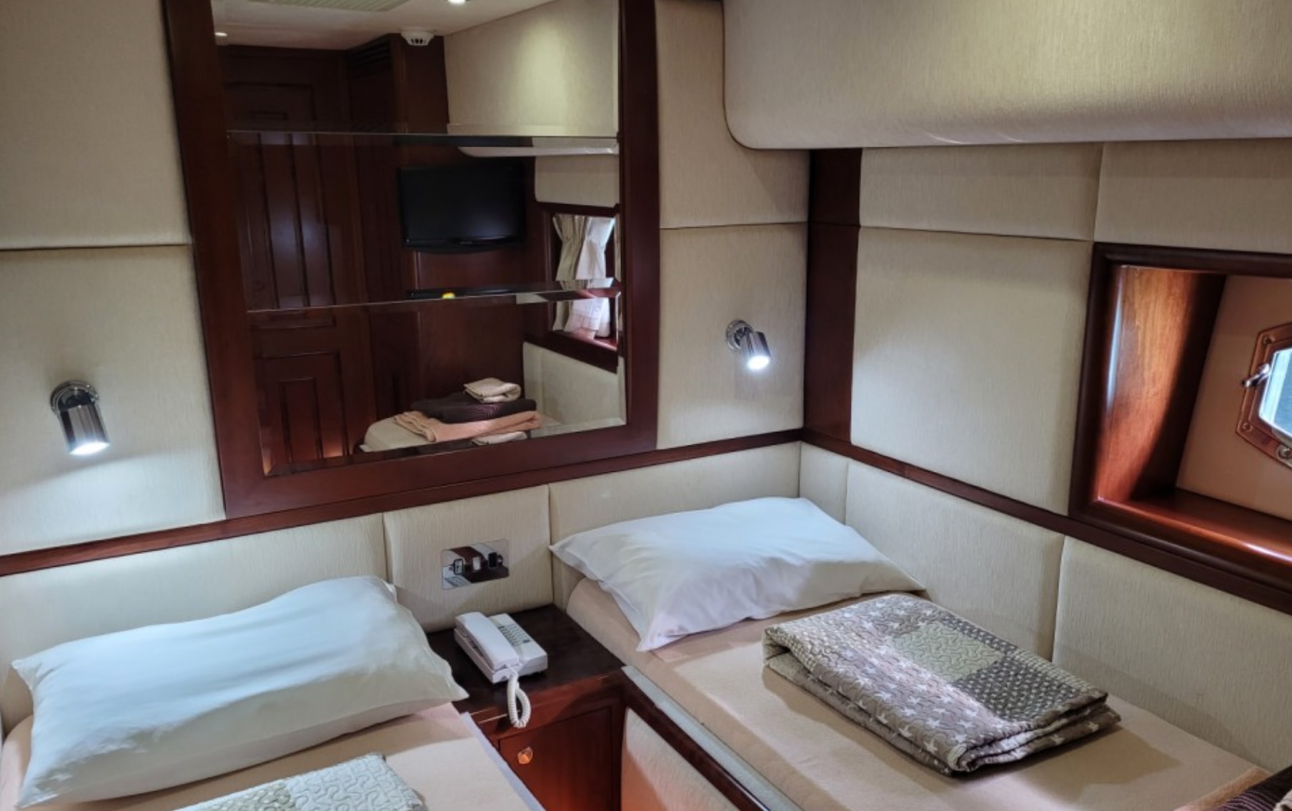2010 Majesty Yachts 66 Flybridge à vendre (photo 19)