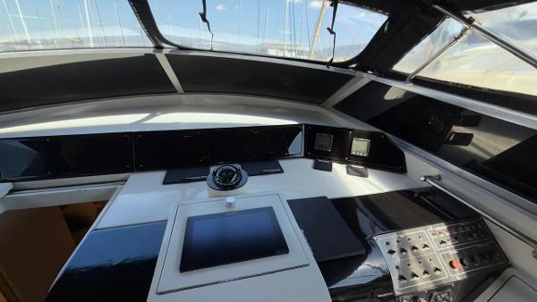 1996 Pershing 45 for sale (photo 7)