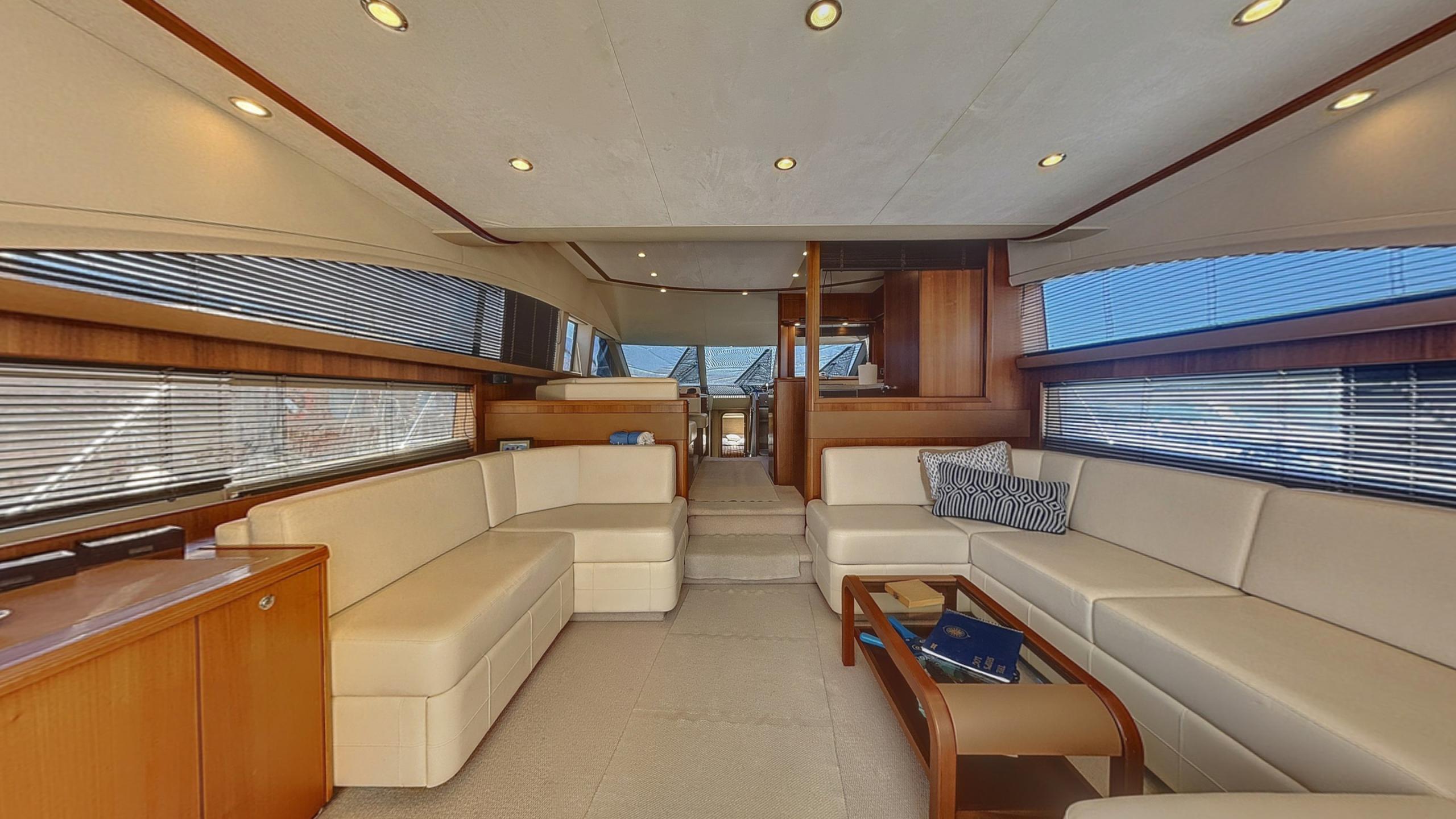 2010 Princess 62 for sale (photo 11)