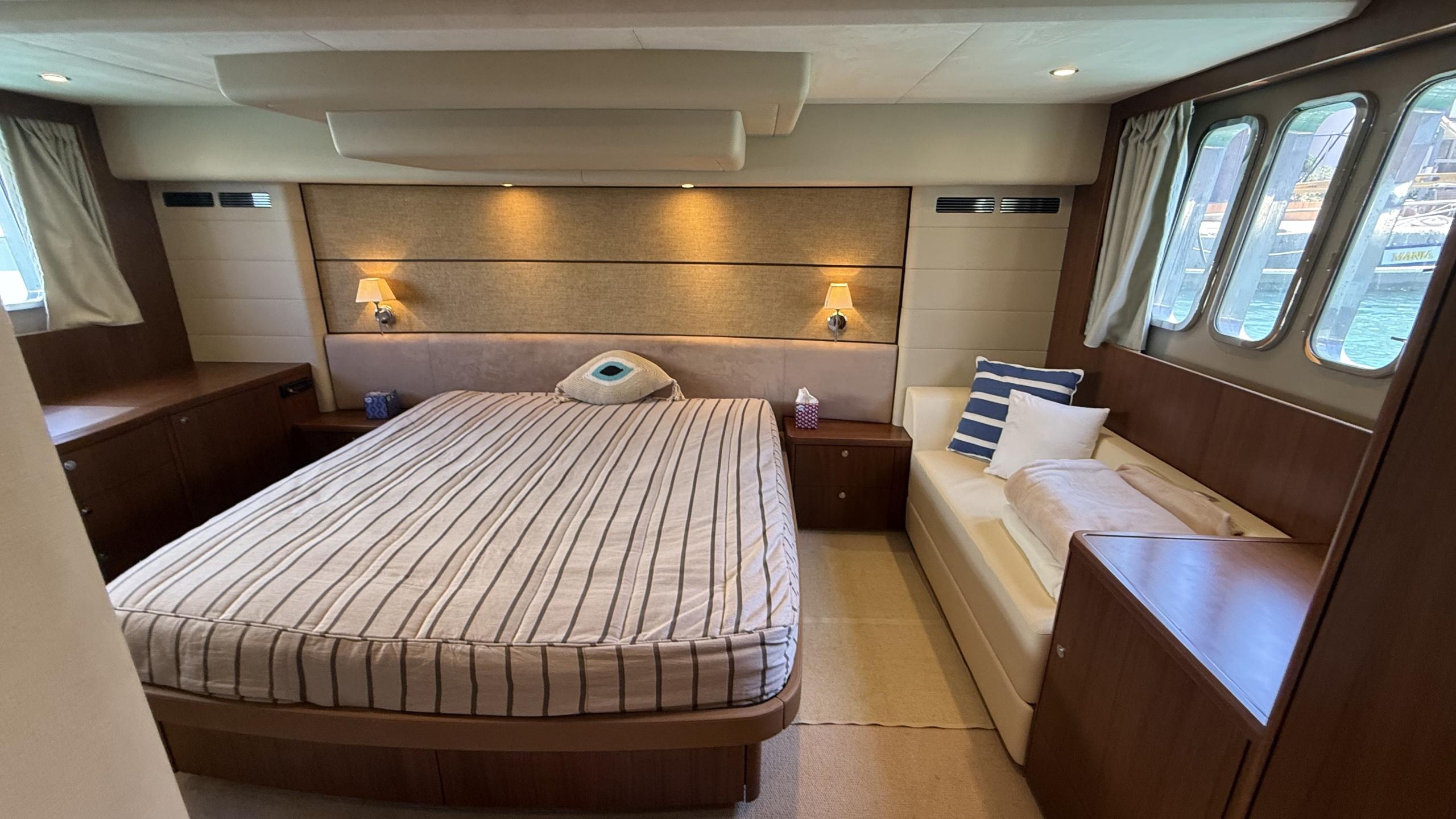 2010 Princess 62 for sale (photo 25)