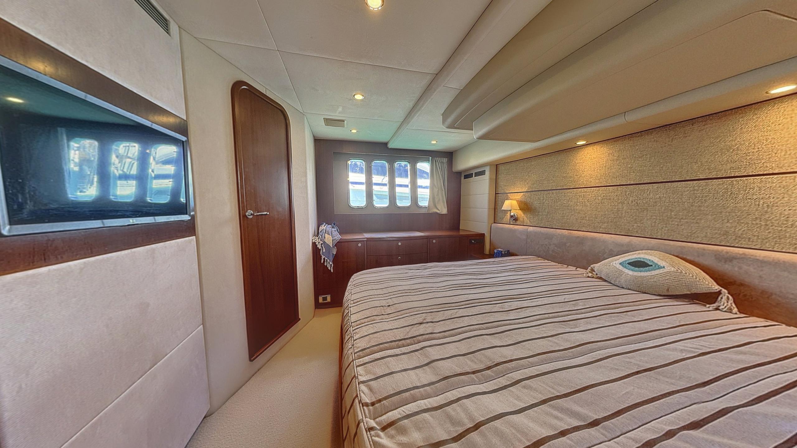 2010 Princess 62 for sale (photo 26)