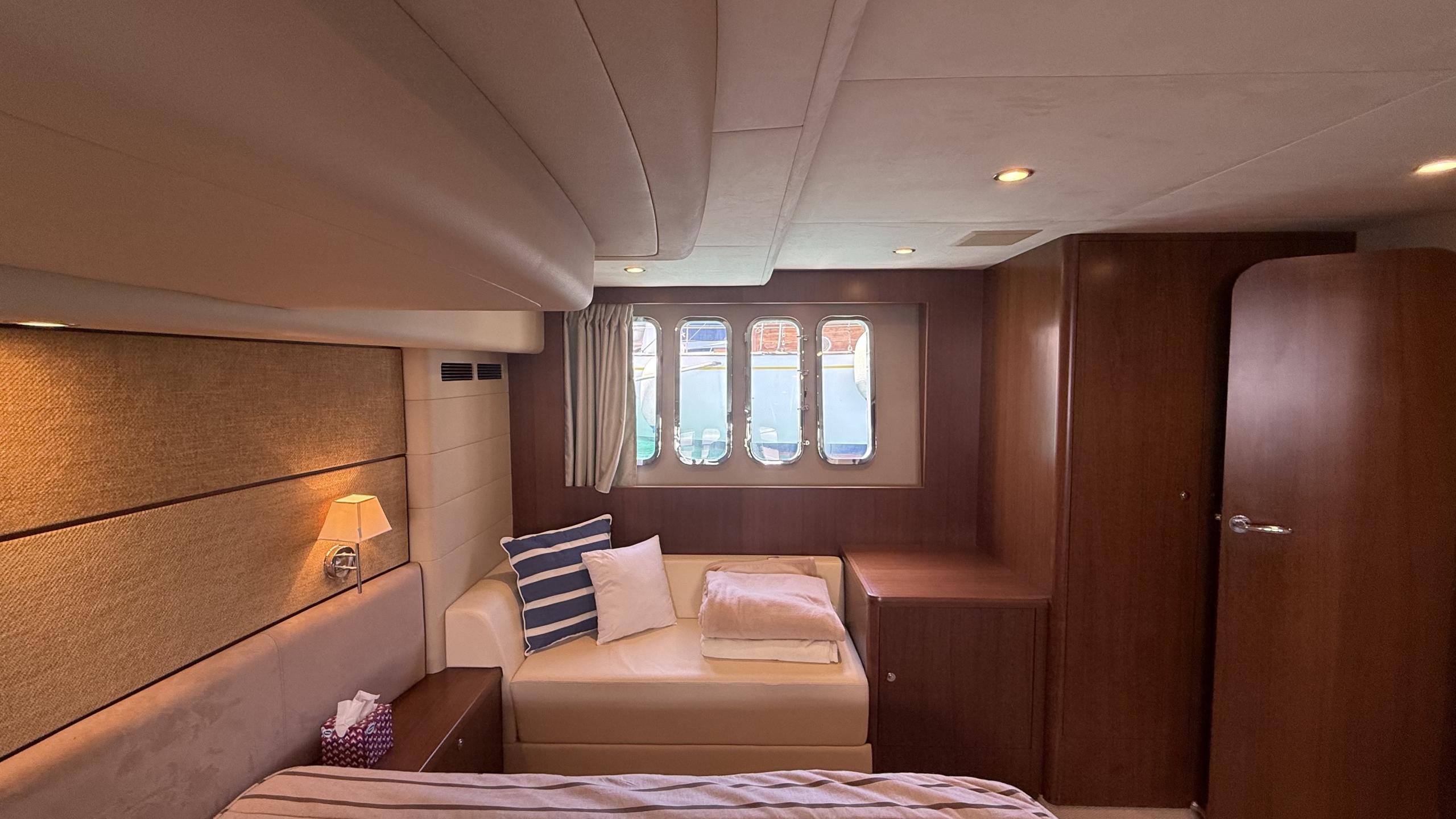 2010 Princess 62 for sale (photo 27)