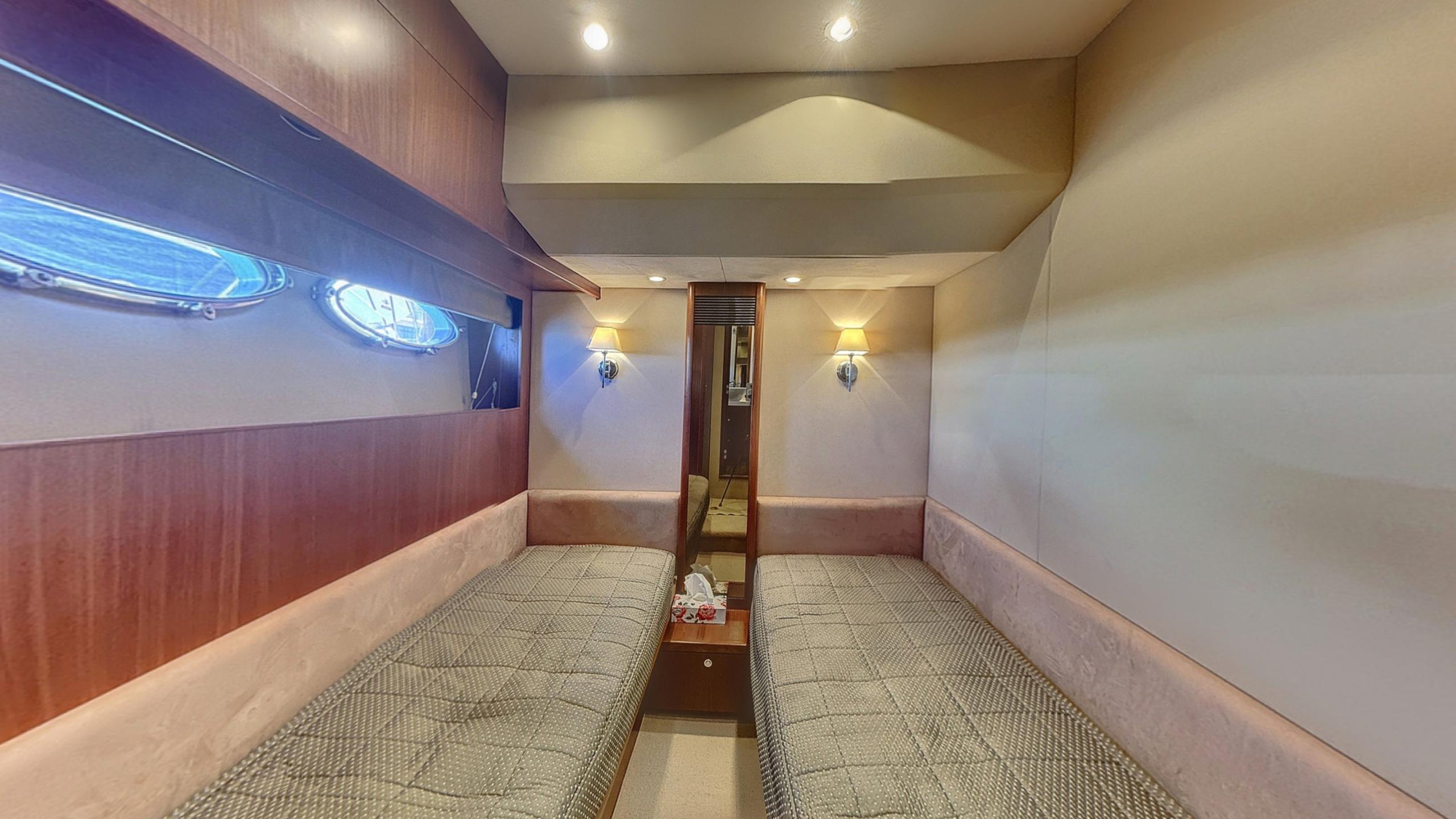 2010 Princess 62 for sale (photo 29)
