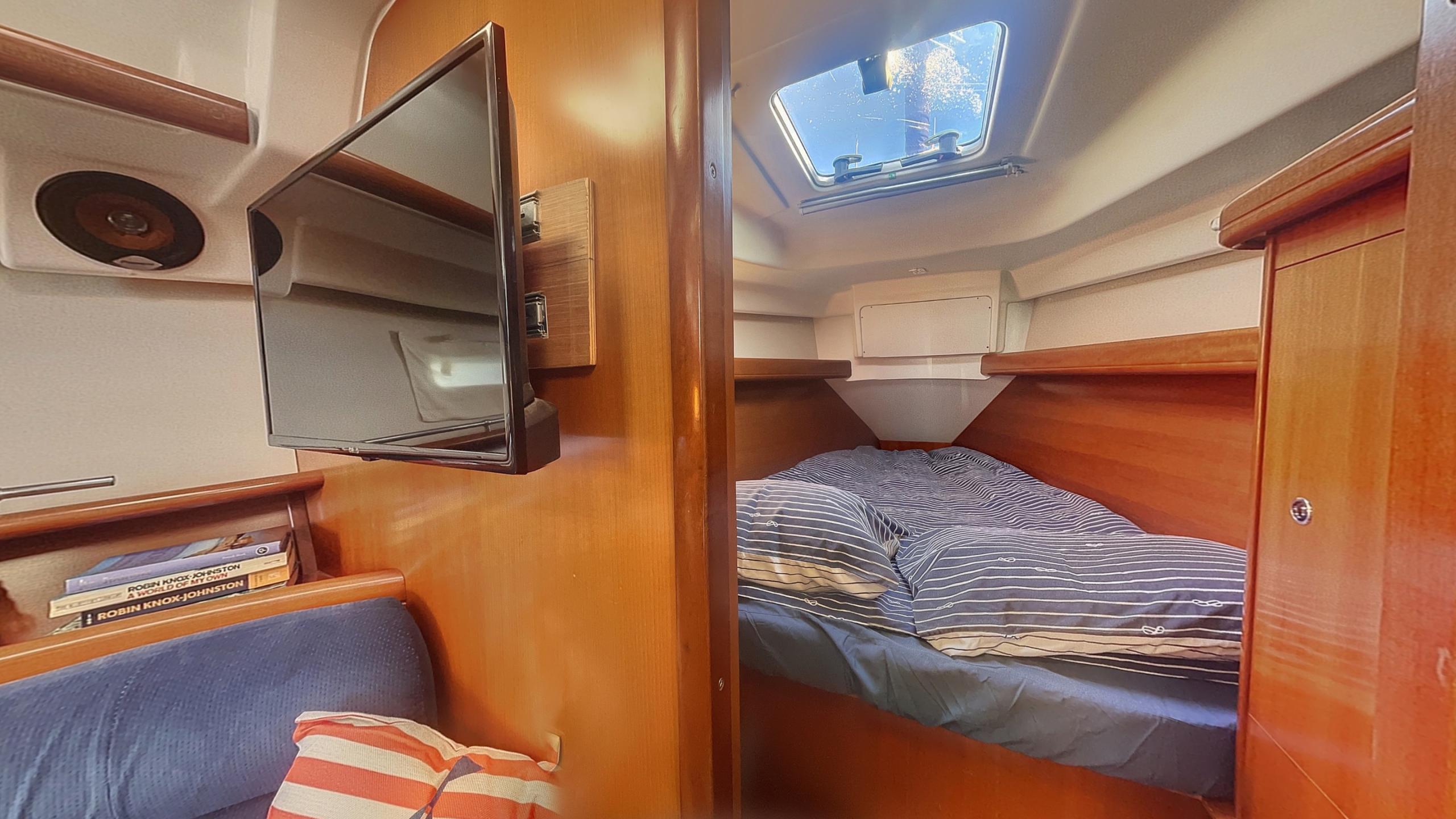2006 Beneteau Oceanis Clipper 343 for sale (photo 21)