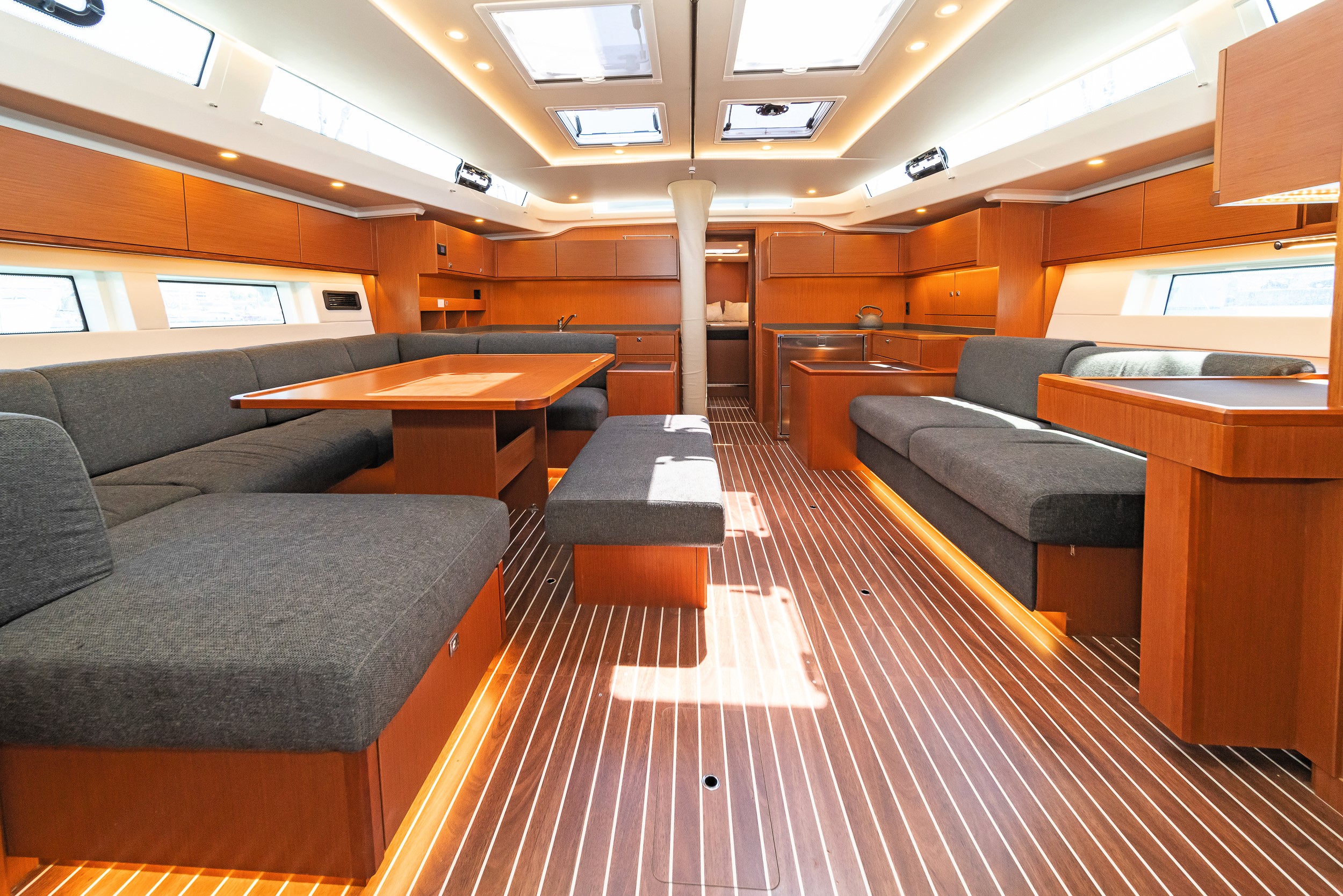 2021 Bavaria C57 Style in vendita (photo 13)