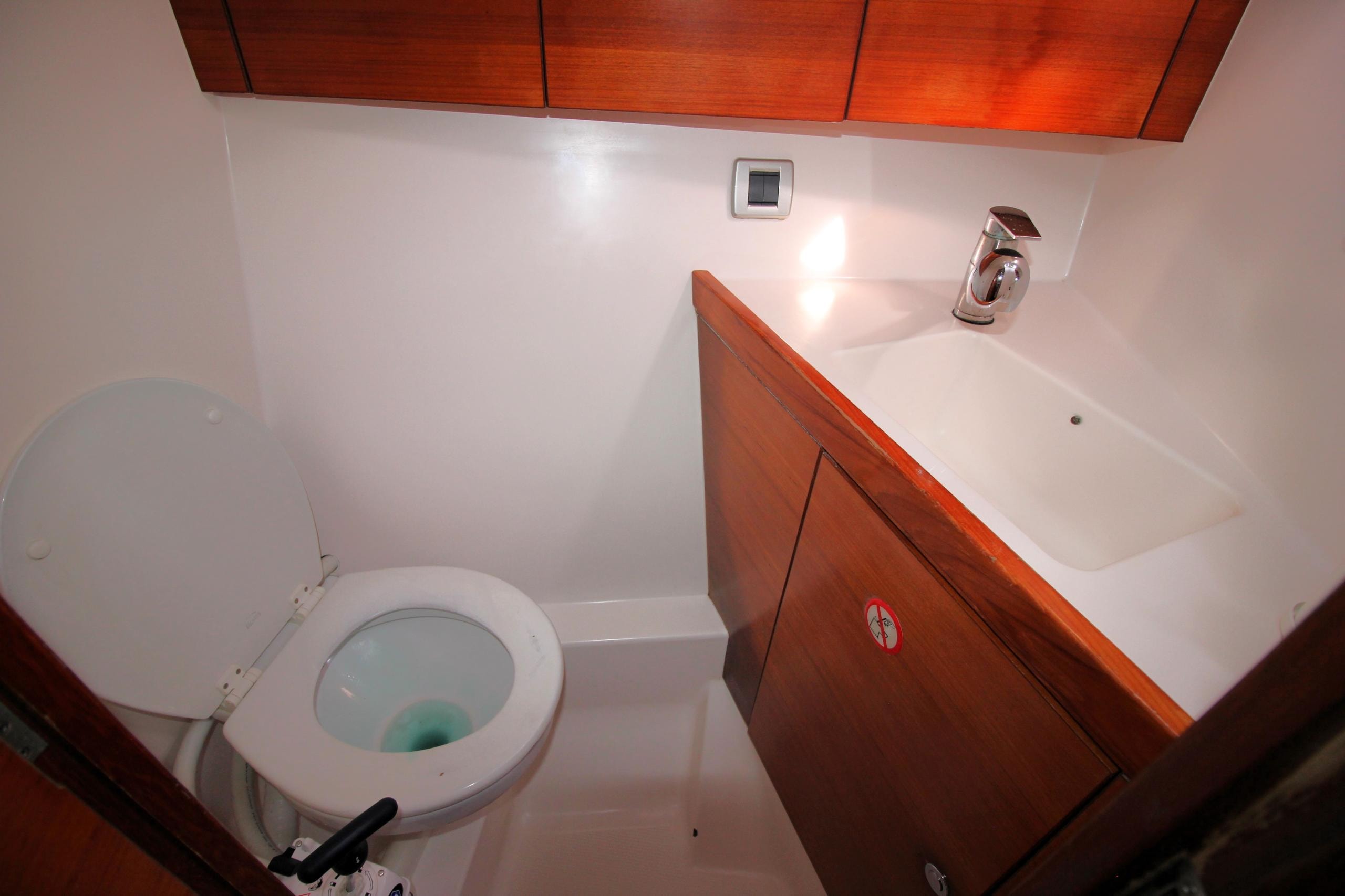 2010 Salona 44 te koop (photo 27)