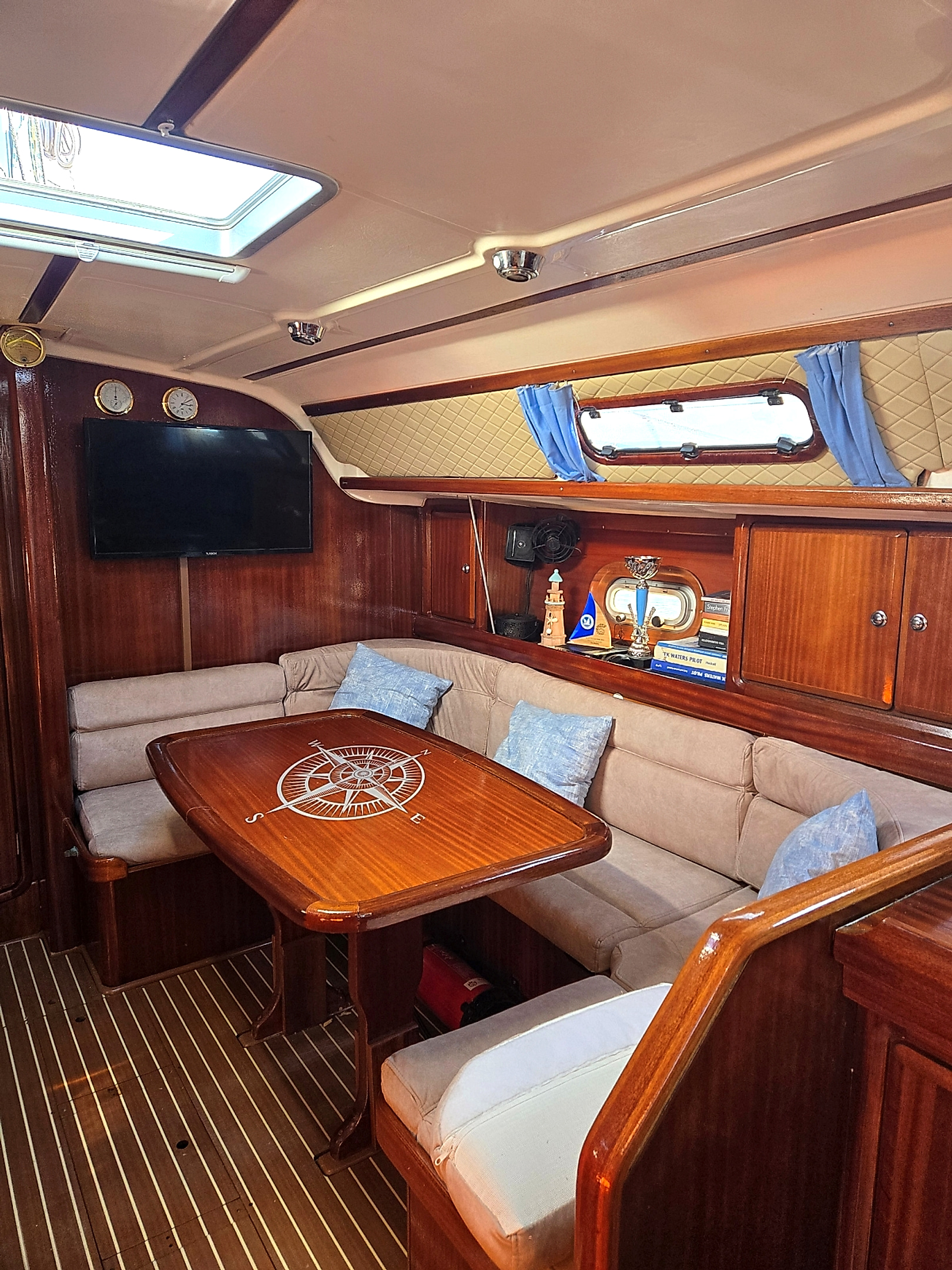 1999 Bavaria 38 Holiday te koop (photo 14)