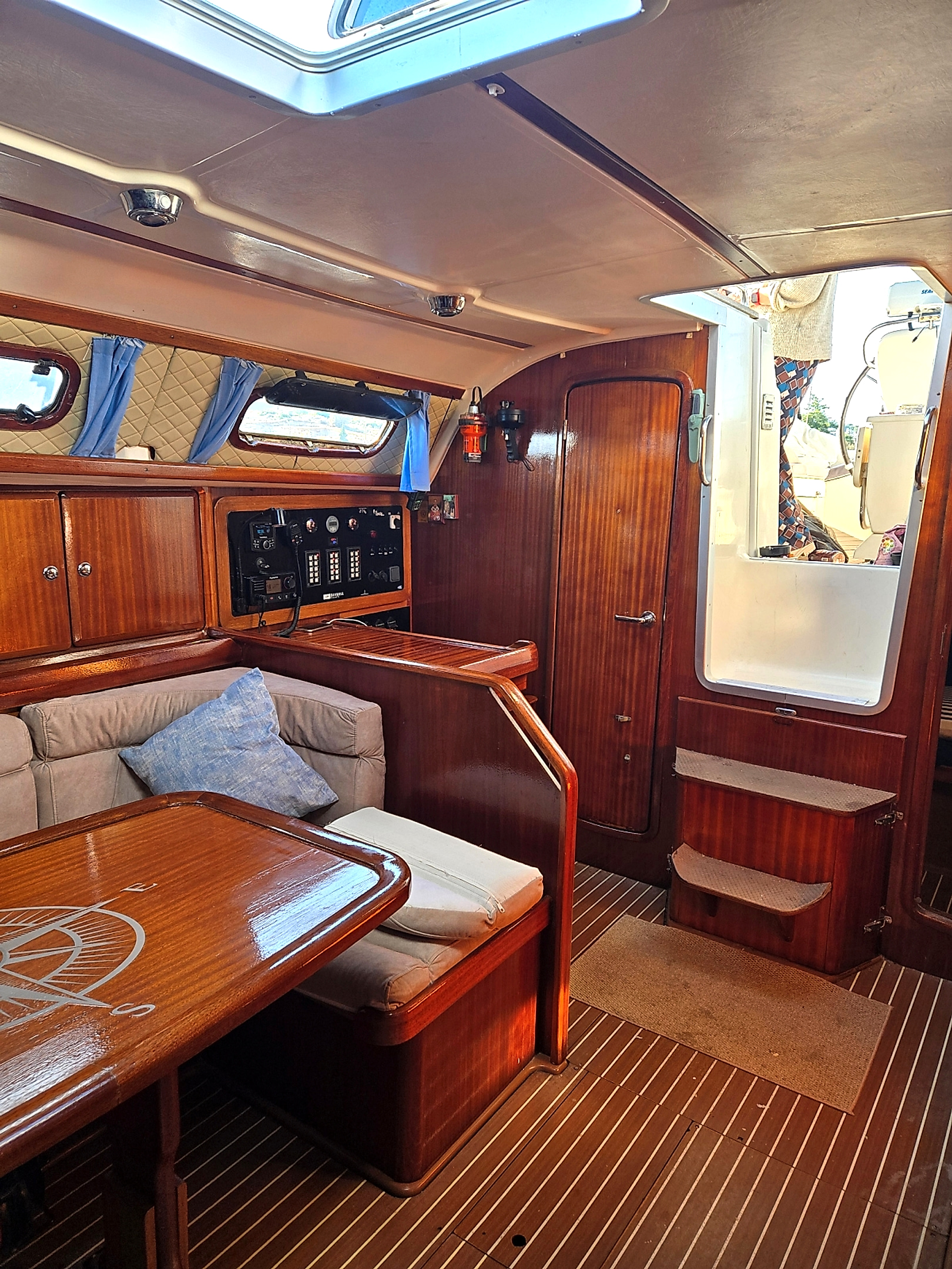 1999 Bavaria 38 Holiday te koop (photo 20)