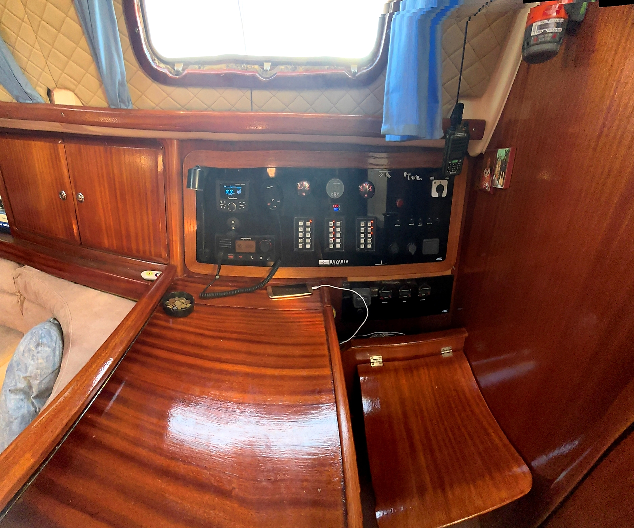 1999 Bavaria 38 Holiday te koop (photo 21)