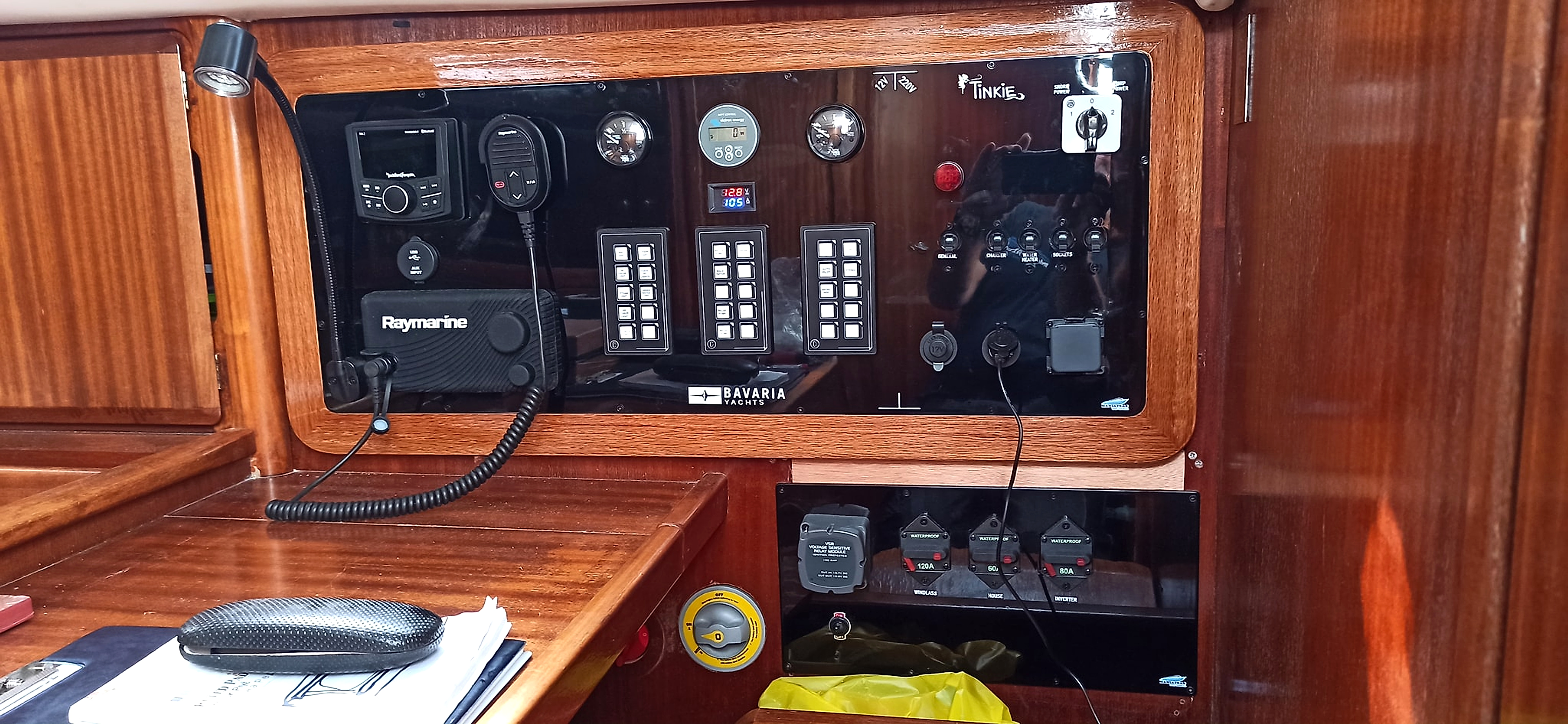 1999 Bavaria 38 Holiday te koop (photo 22)