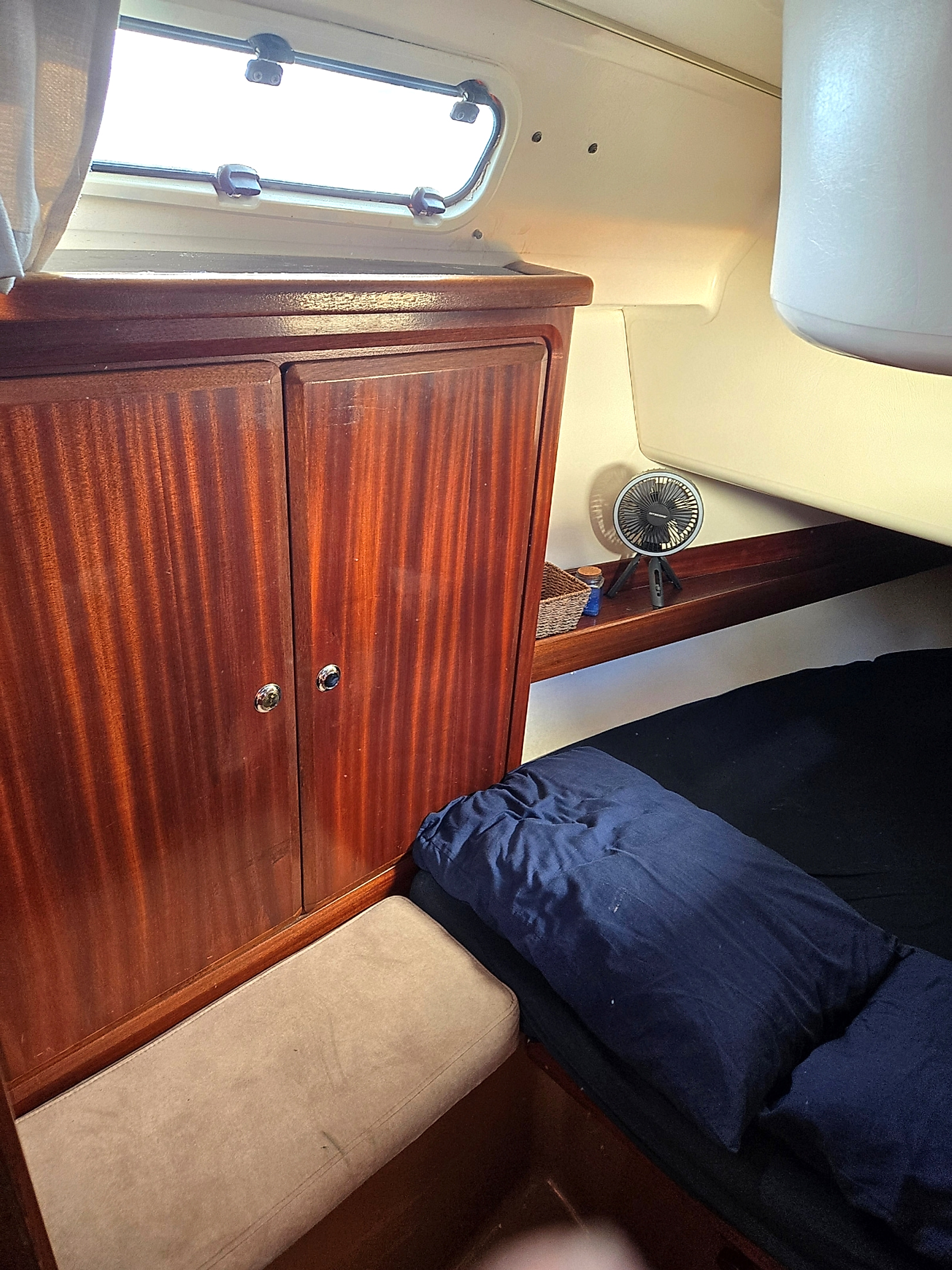 1999 Bavaria 38 Holiday te koop (photo 24)