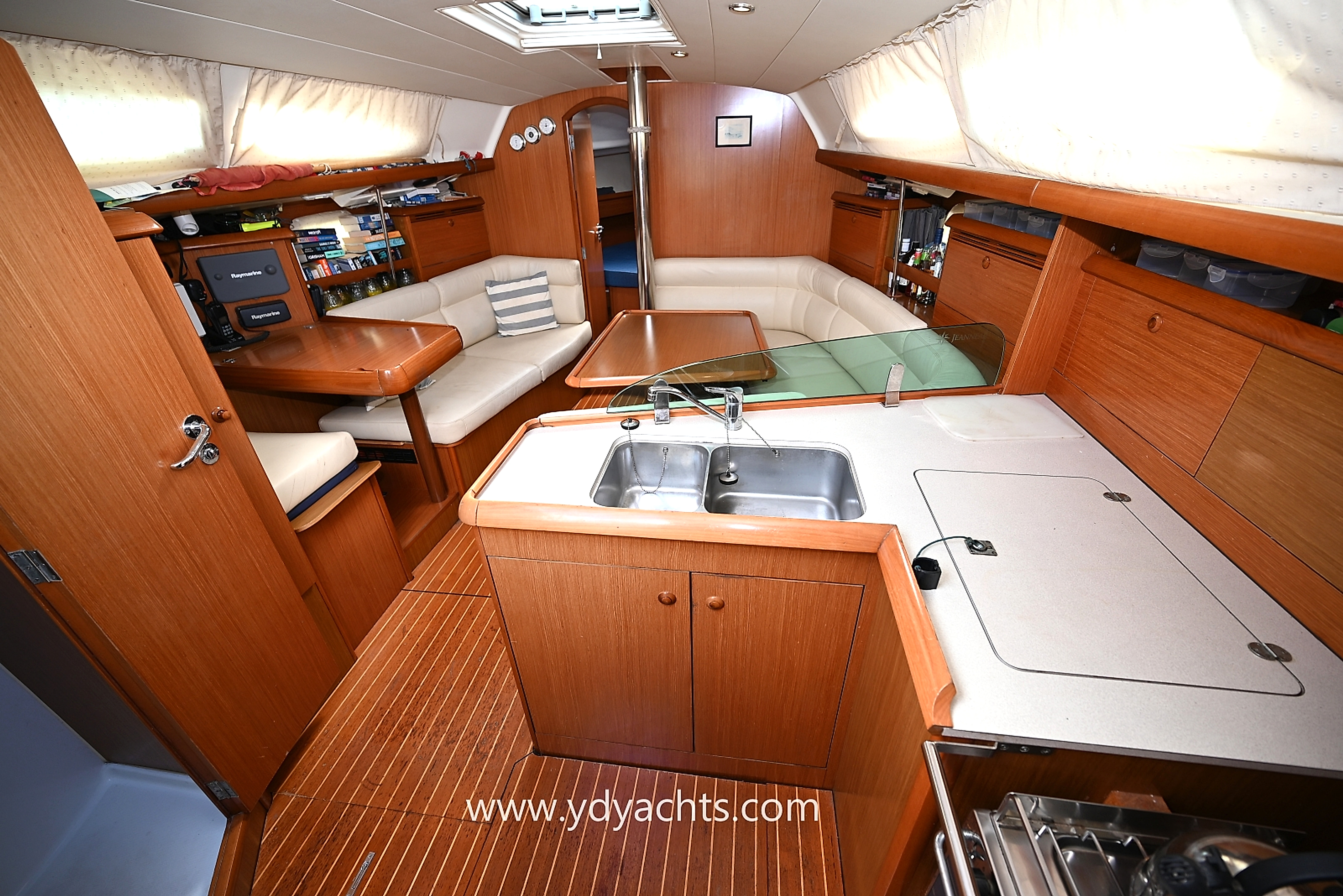 2006 Jeaunneau Sun Odyssey 37 for sale (photo 3)