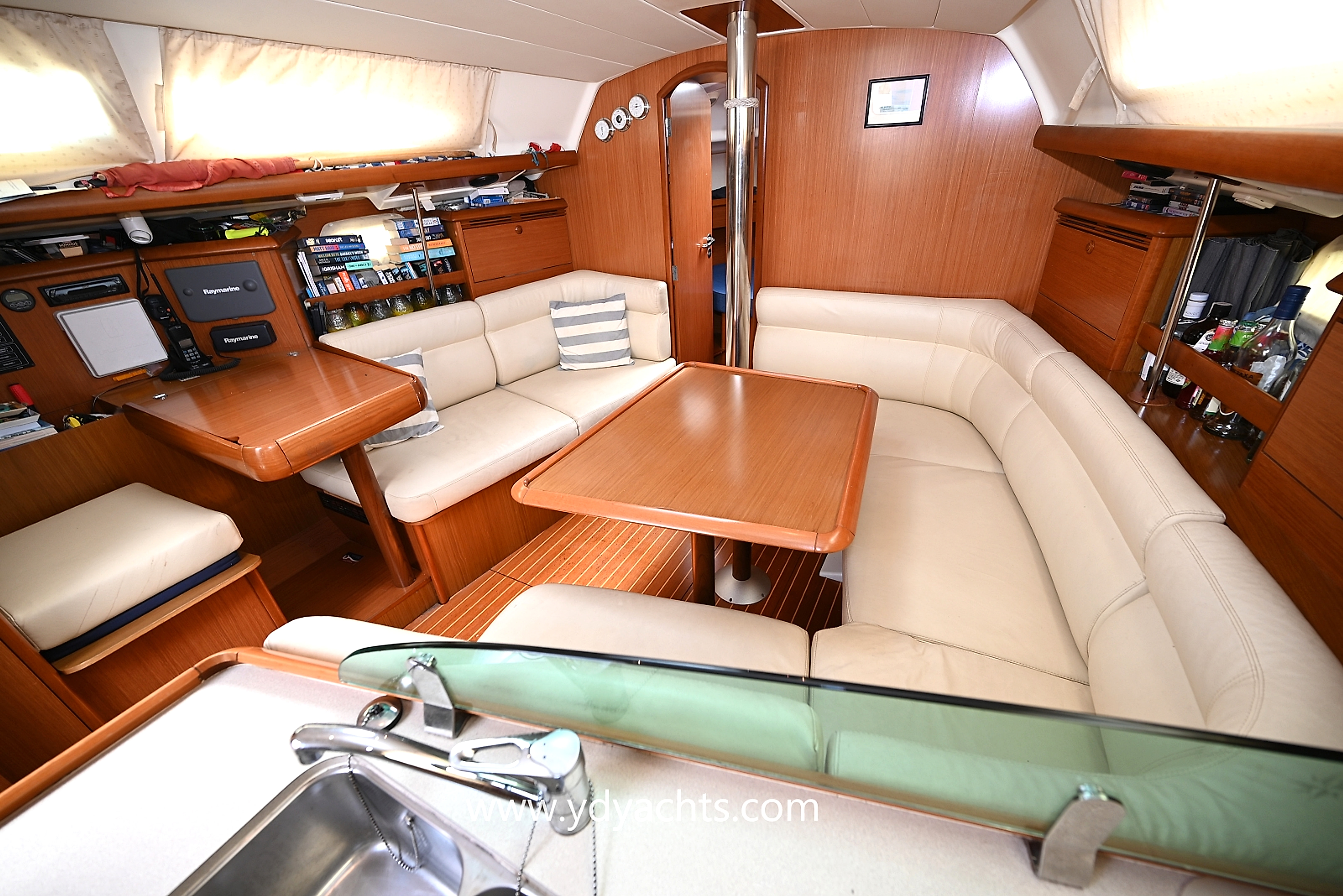 2006 Jeaunneau Sun Odyssey 37 for sale (photo 4)