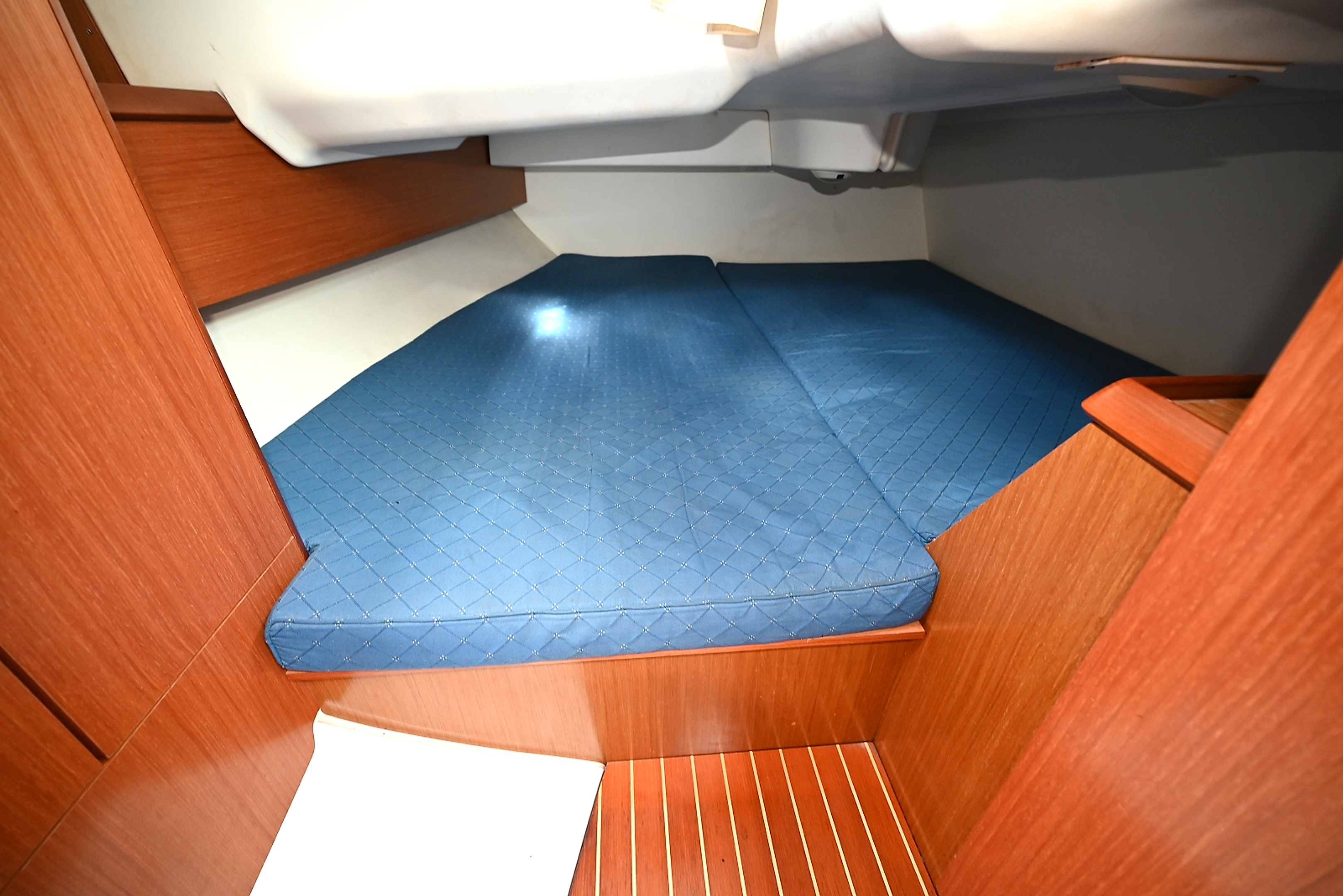 2006 Jeaunneau Sun Odyssey 37 for sale (photo 22)