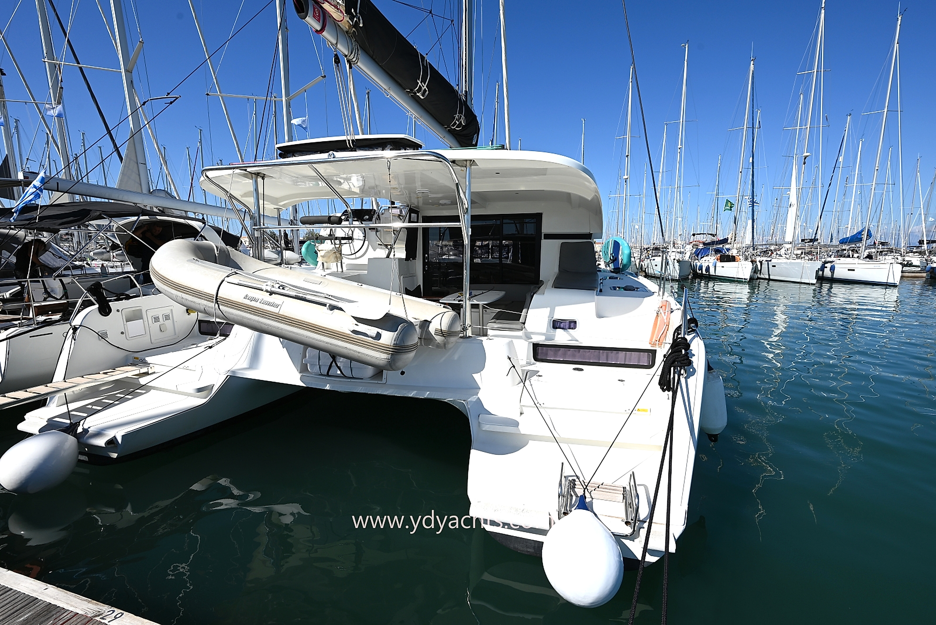 2019 Lagoon 42 à vendre (photo 2)