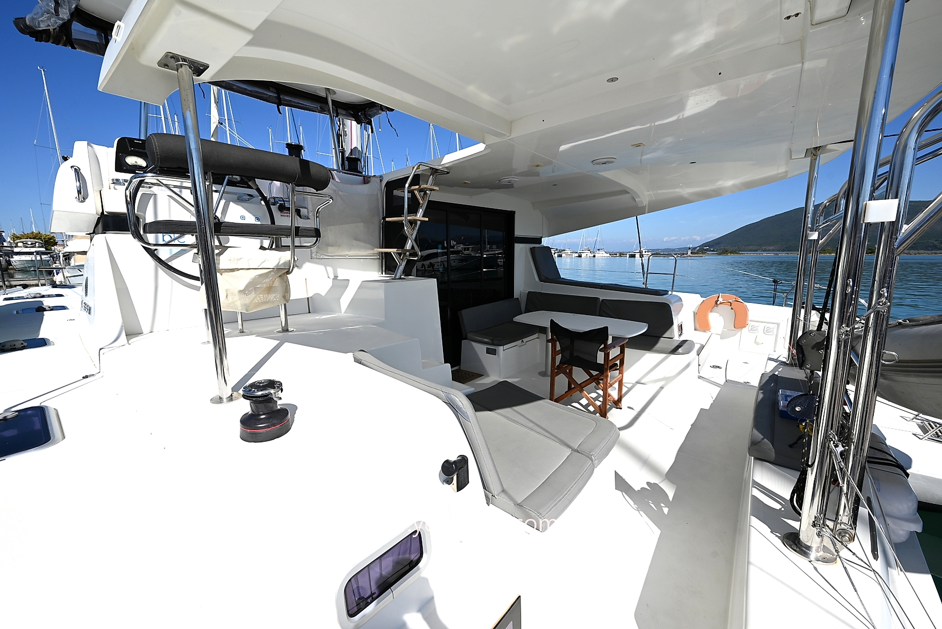 2019 Lagoon 42 à vendre (photo 3)