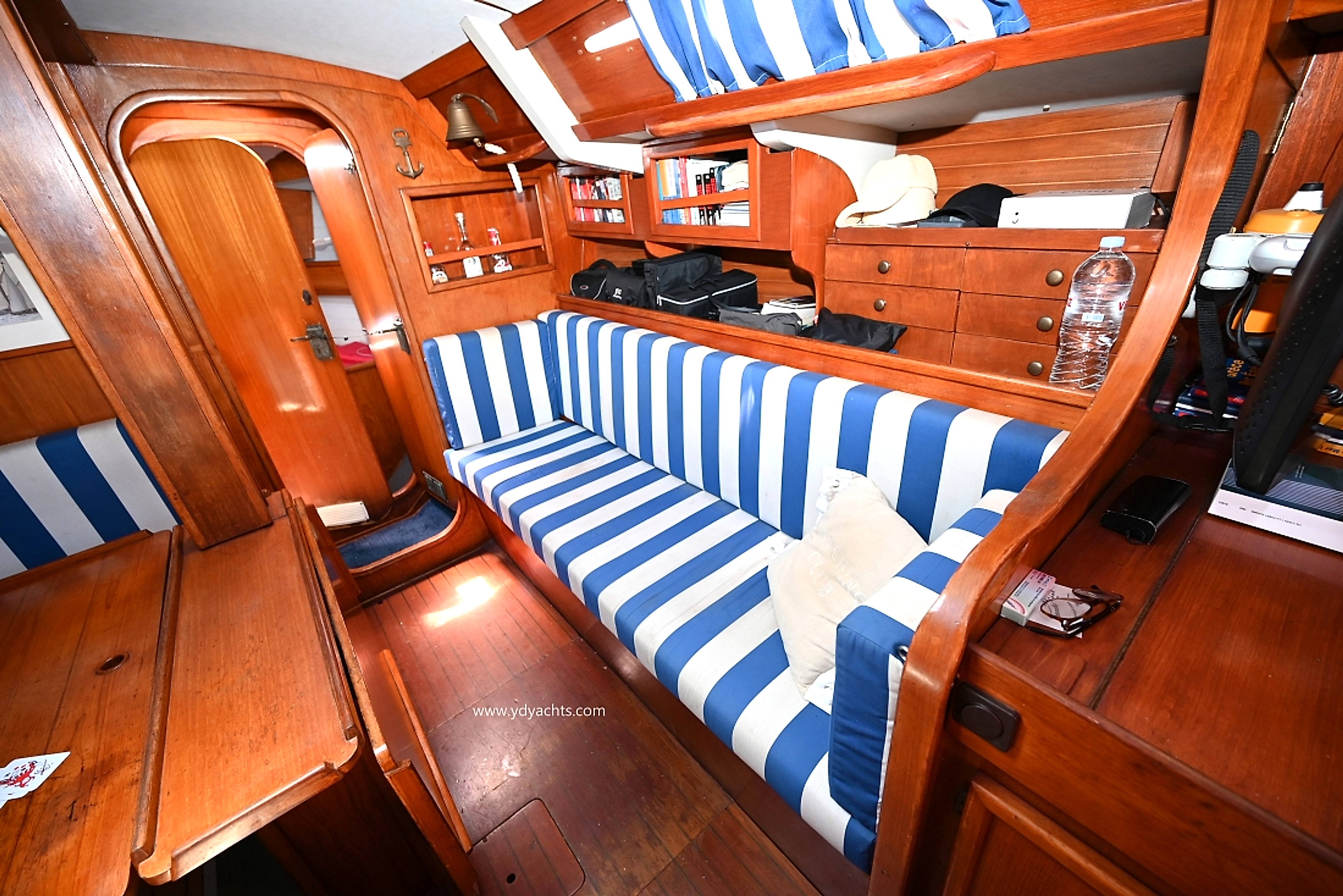1987 Jeanneau Sun Legende 41 for sale (photo 21)