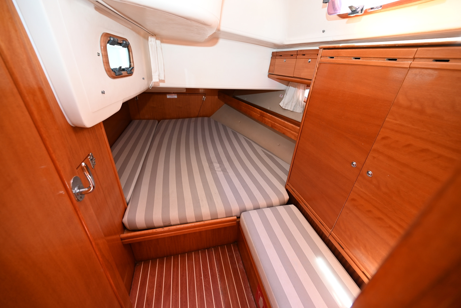 2006 Bavaria 46 Cruiser te koop (photo 46)