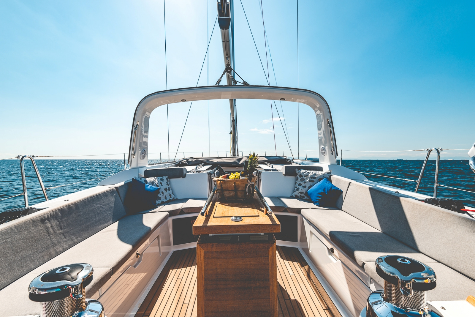 2027 Beneteau Oceanis 55.1 Owner's Version for sale (photo 13)