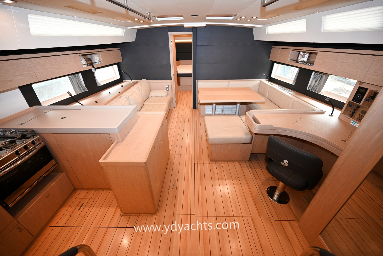 2027 Beneteau Oceanis 55.1 Owner's Version for sale (photo 26)