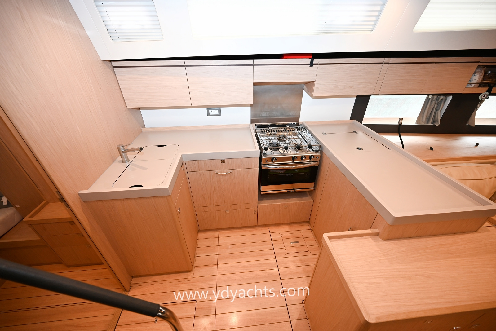 2027 Beneteau Oceanis 55.1 Owner's Version for sale (photo 27)