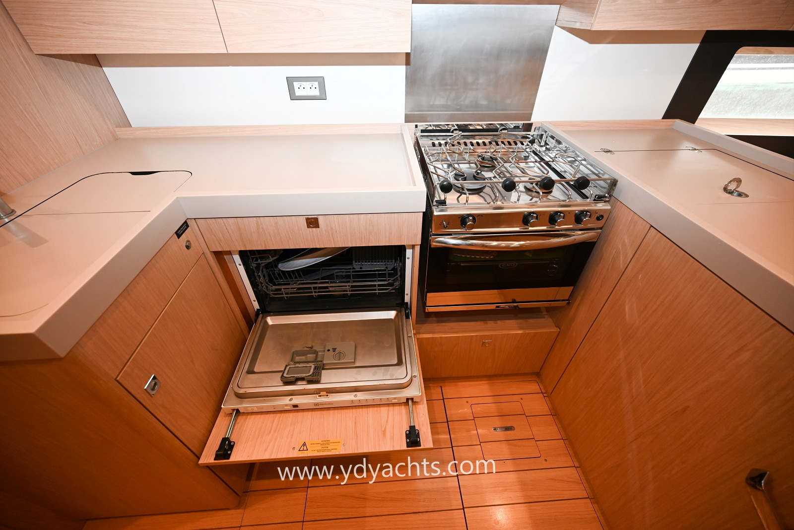2027 Beneteau Oceanis 55.1 Owner's Version for sale (photo 28)