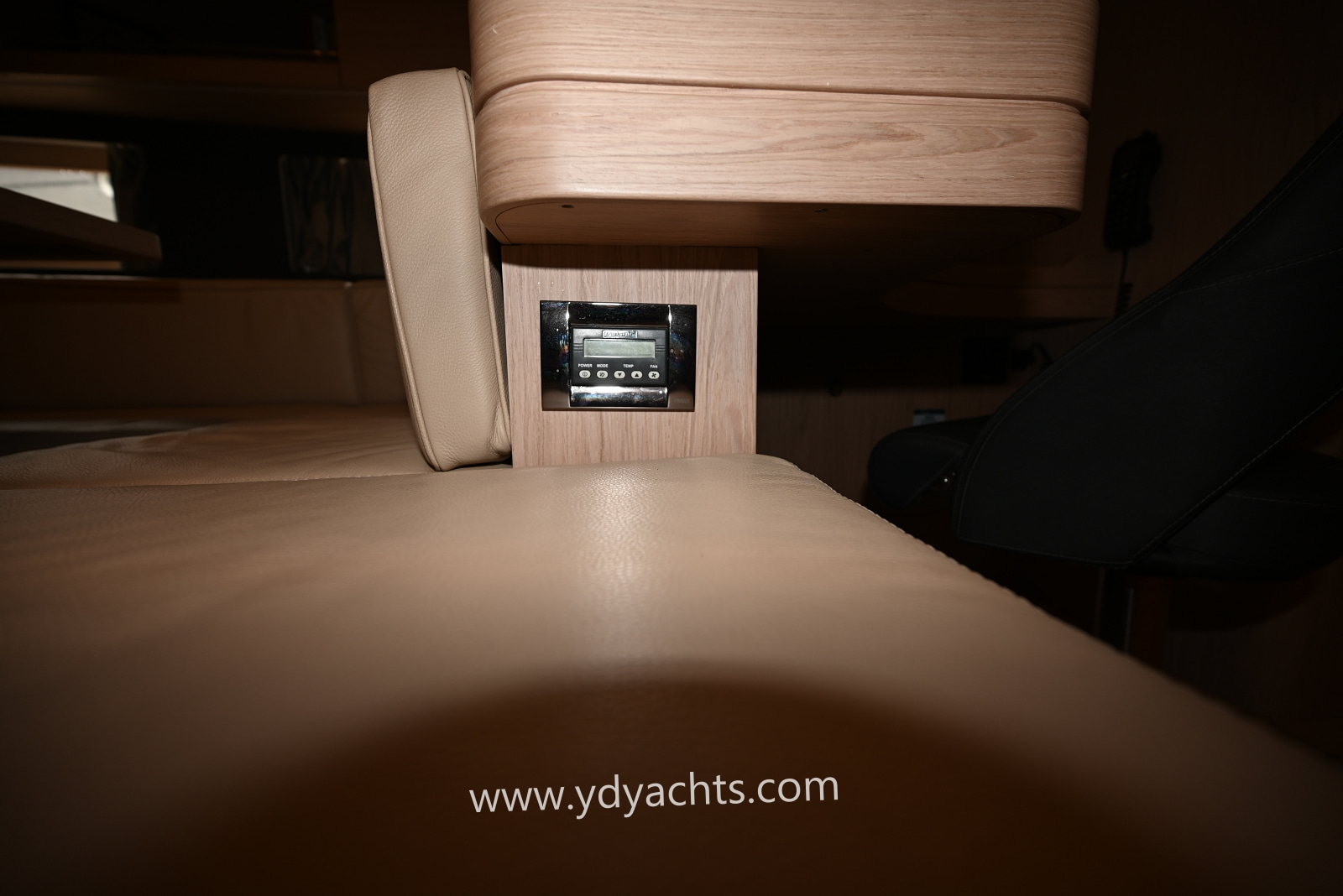 2027 Beneteau Oceanis 55.1 Owner's Version for sale (photo 31)