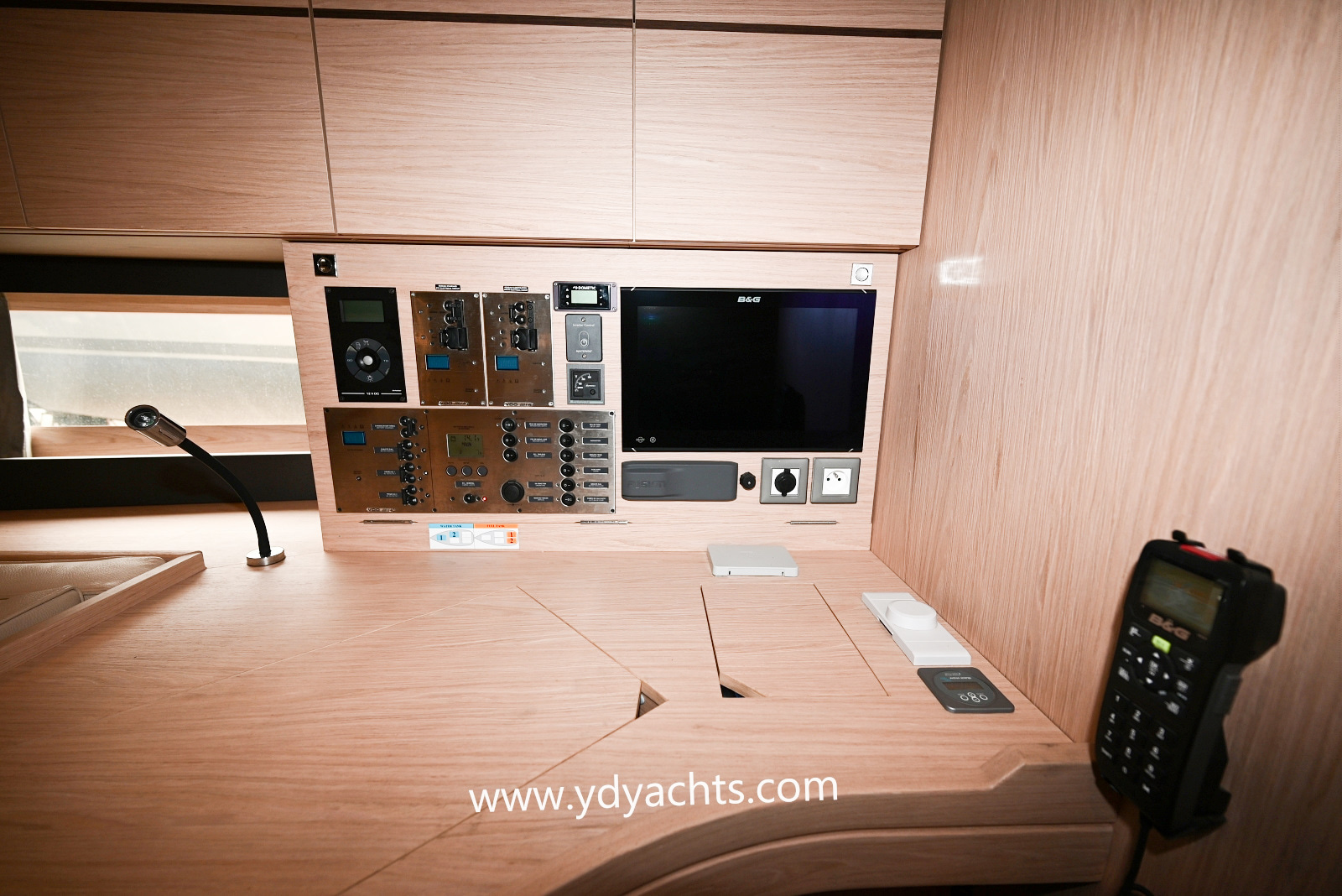 2027 Beneteau Oceanis 55.1 Owner's Version for sale (photo 33)
