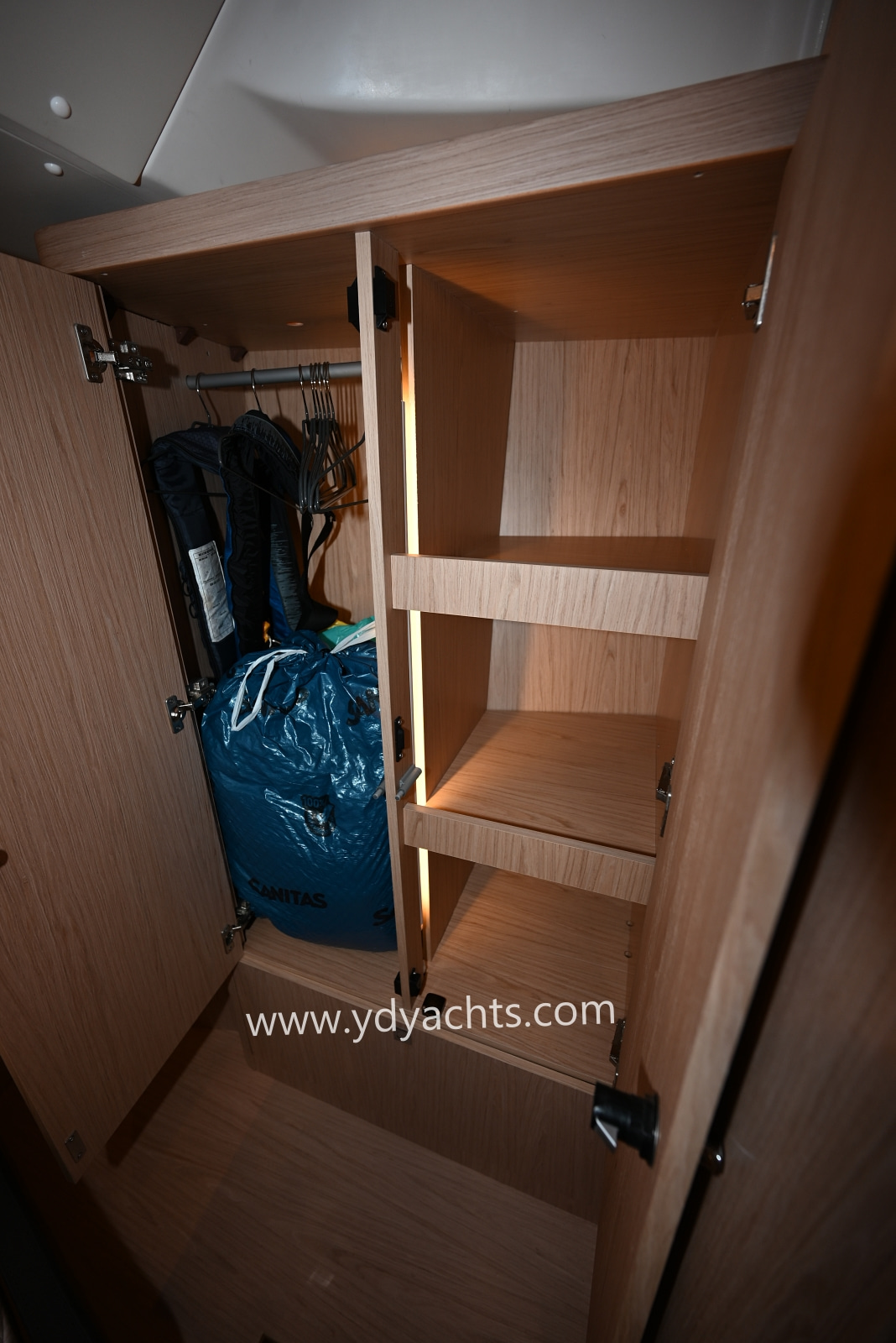 2027 Beneteau Oceanis 55.1 Owner's Version for sale (photo 40)