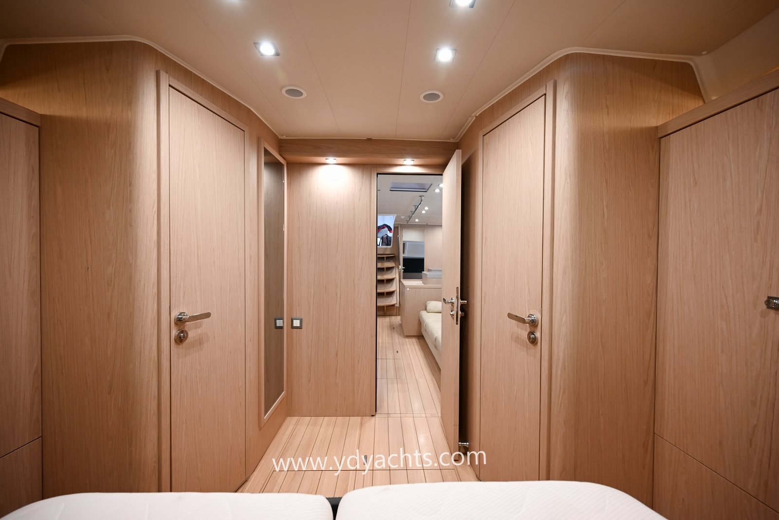 2027 Beneteau Oceanis 55.1 Owner's Version for sale (photo 46)