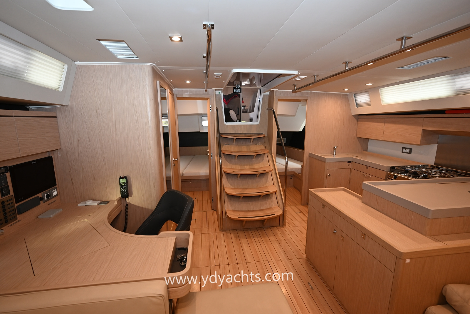 2027 Beneteau Oceanis 55.1 Owner's Version for sale (photo 50)
