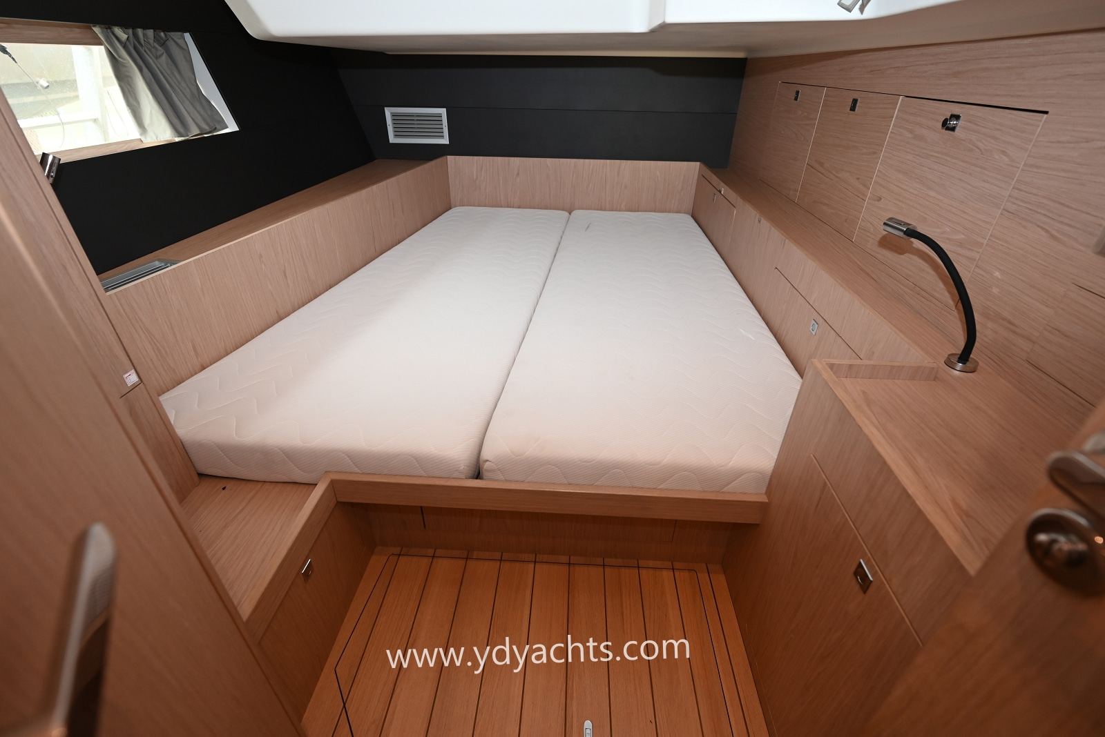 2027 Beneteau Oceanis 55.1 Owner's Version for sale (photo 52)