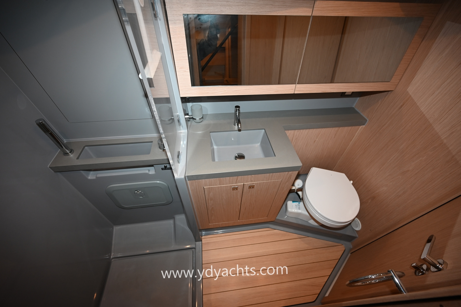 2027 Beneteau Oceanis 55.1 Owner's Version for sale (photo 55)