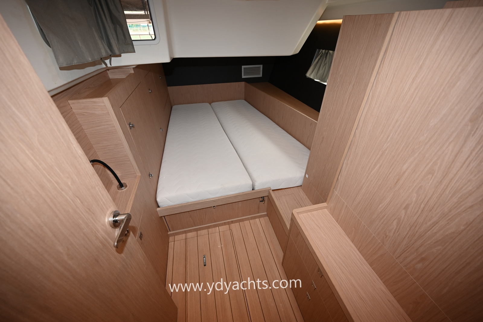2027 Beneteau Oceanis 55.1 Owner's Version for sale (photo 59)