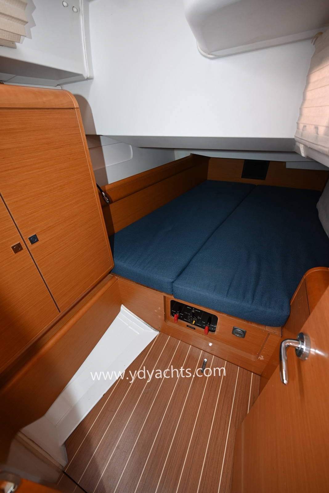 2011 Jeanneau Sun Odyssey 409 for sale (photo 42)
