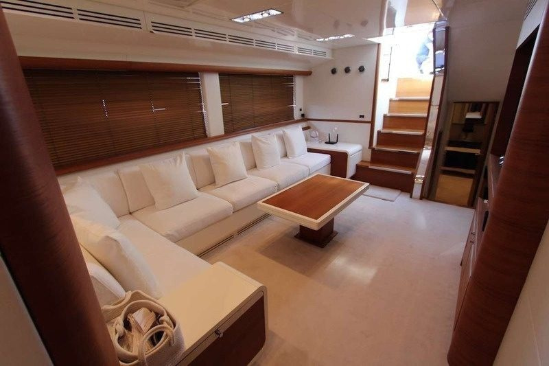2010 Itama 75 for charter (photo 25)