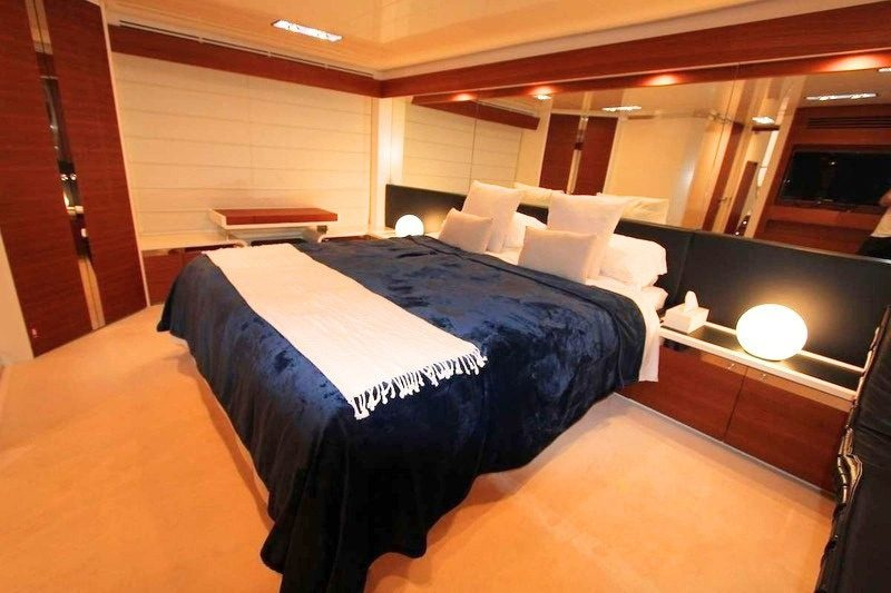 2010 Itama 75 for charter (photo 30)