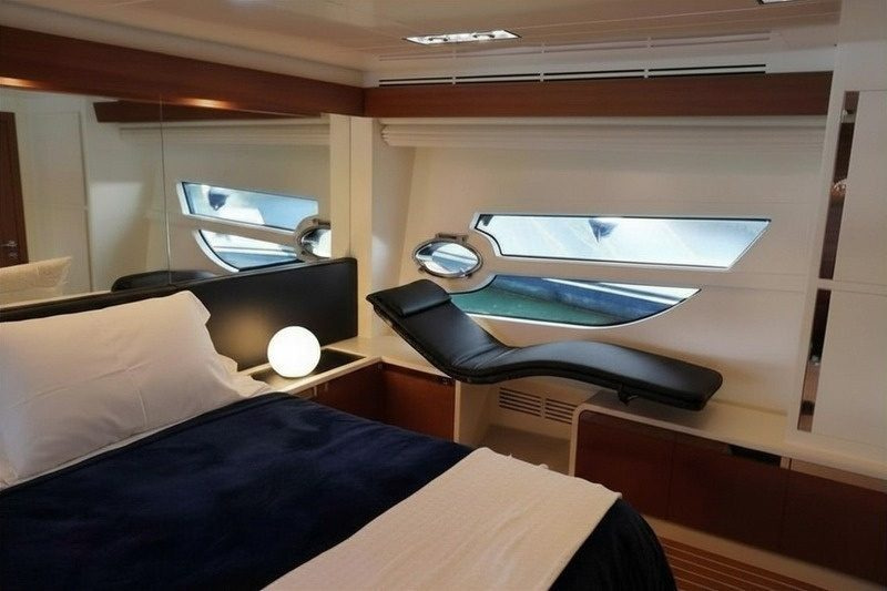 2010 Itama 75 for charter (photo 31)