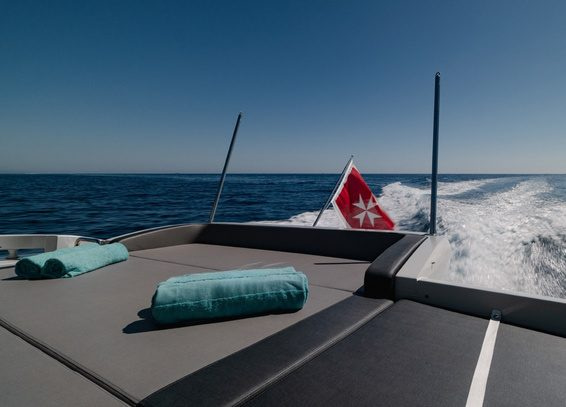2015 Azimut 68S à louer (photo 4)