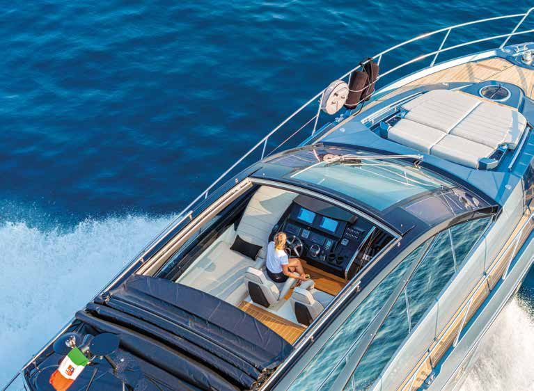 2022 Cranchi 60 Soft Top zu chartern (photo 3)