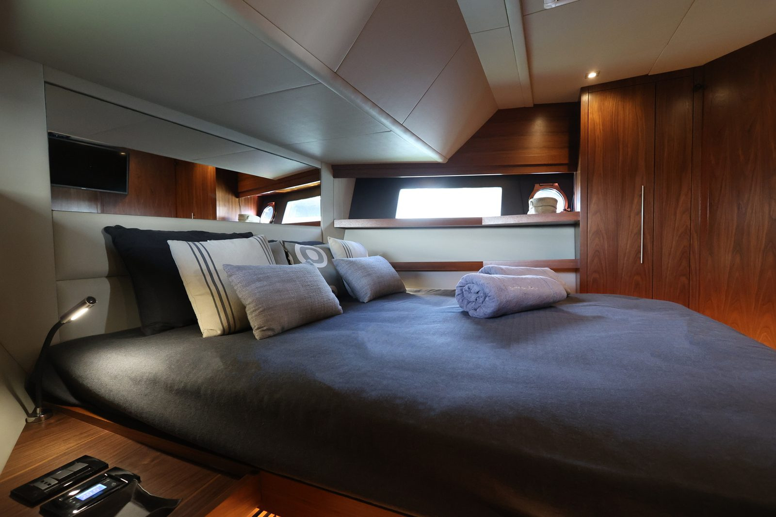 2017 Sundeck 550 for charter (photo 14)