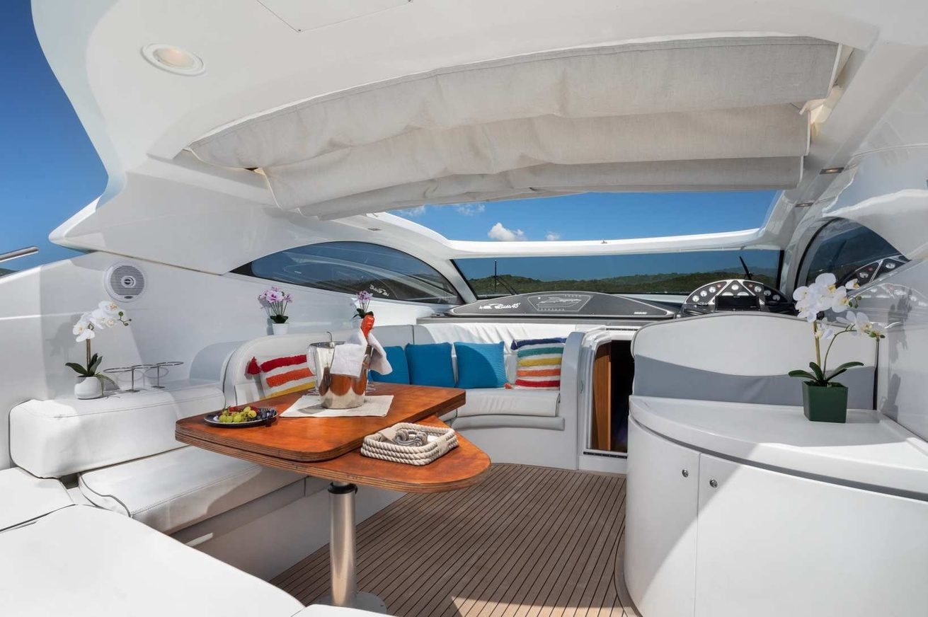 2020 Rizzardi 45 "Incredible" zu chartern (photo 13)