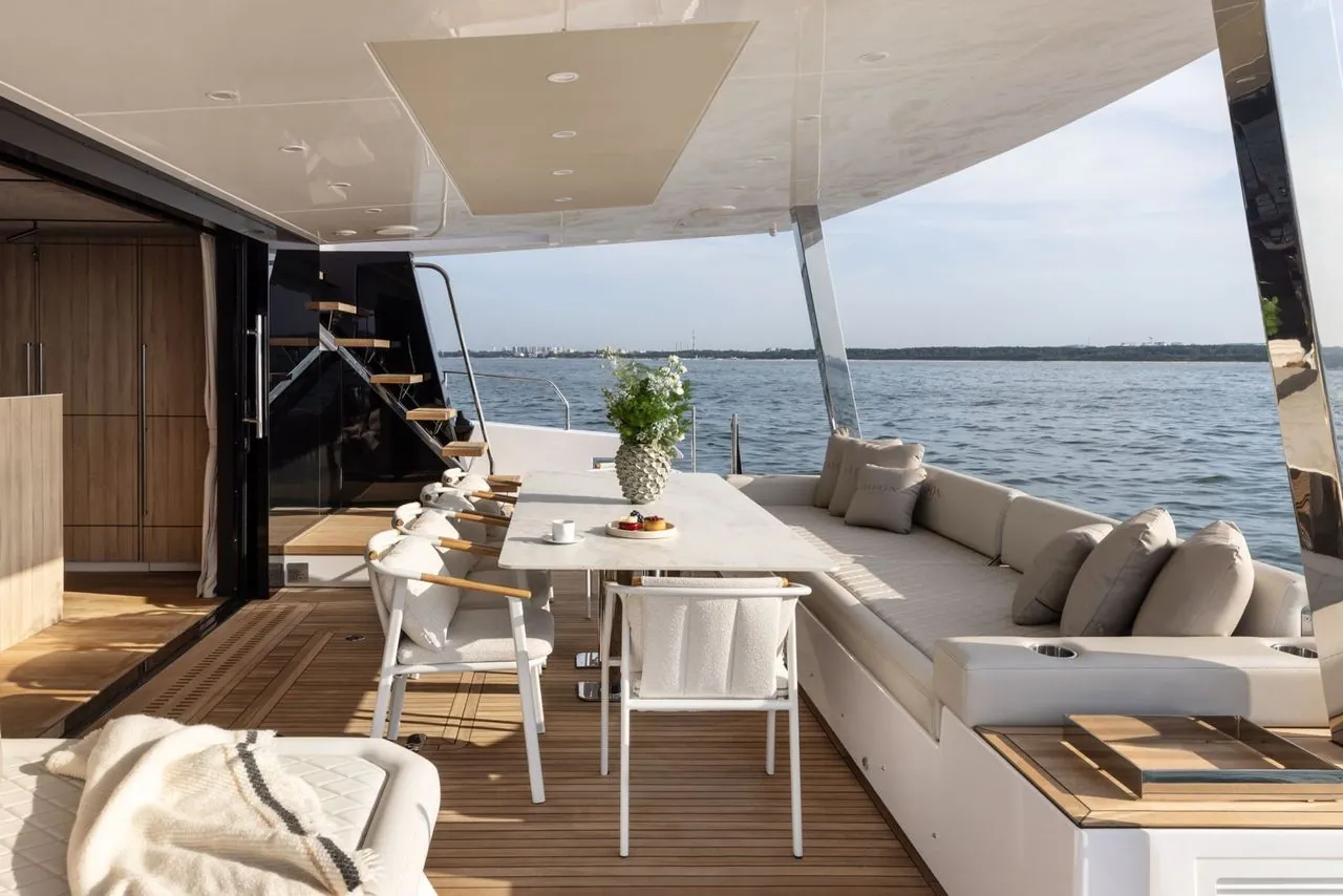 2026 Moon Yacht 60 Power for sale (photo 5)